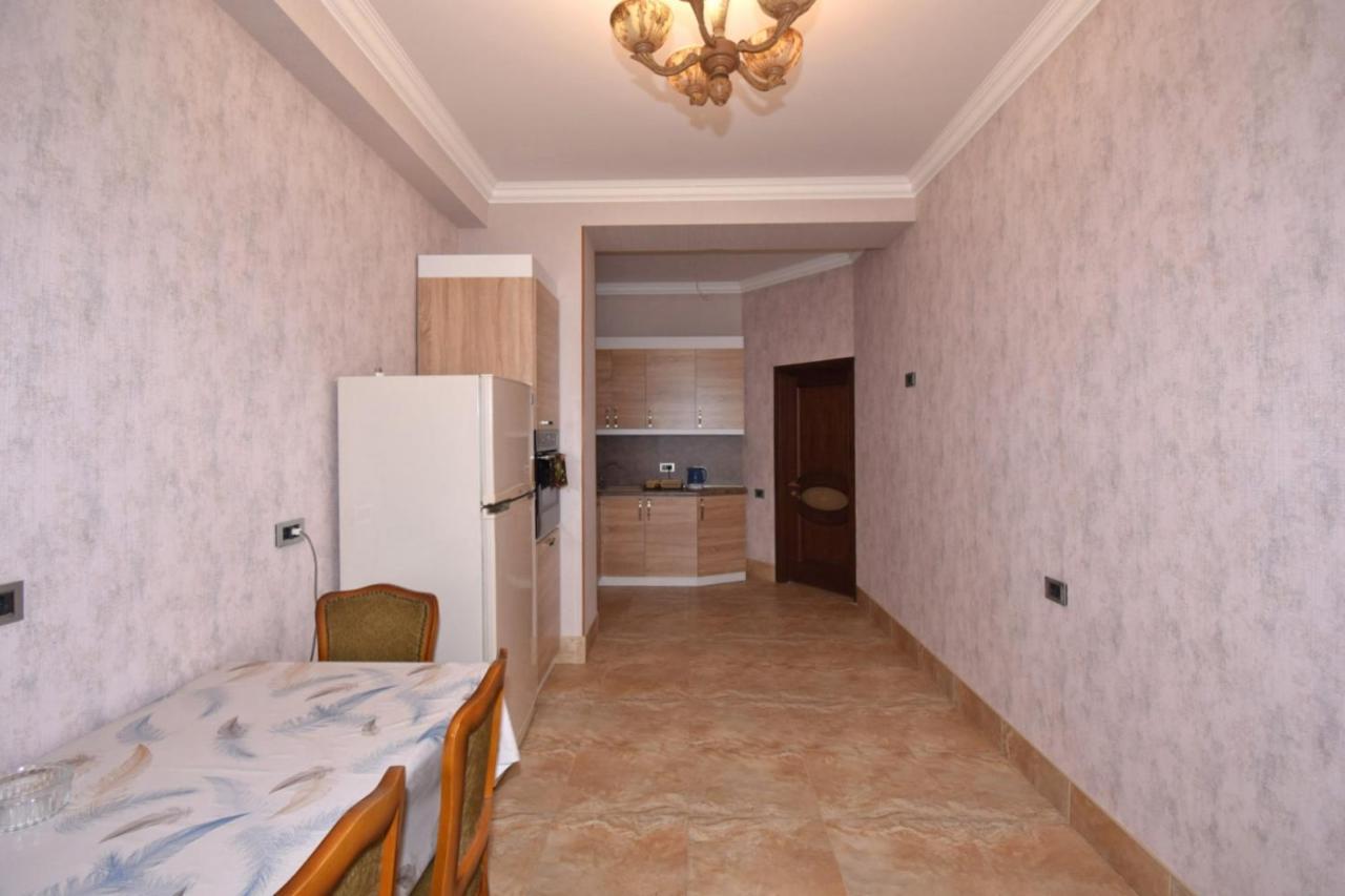 Rent Inn Yerevan On Buzand Street Exteriör bild