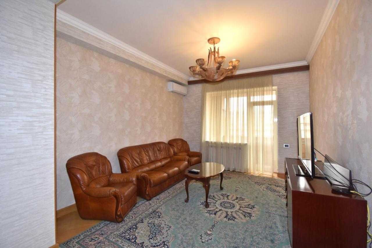 Rent Inn Yerevan On Buzand Street Exteriör bild