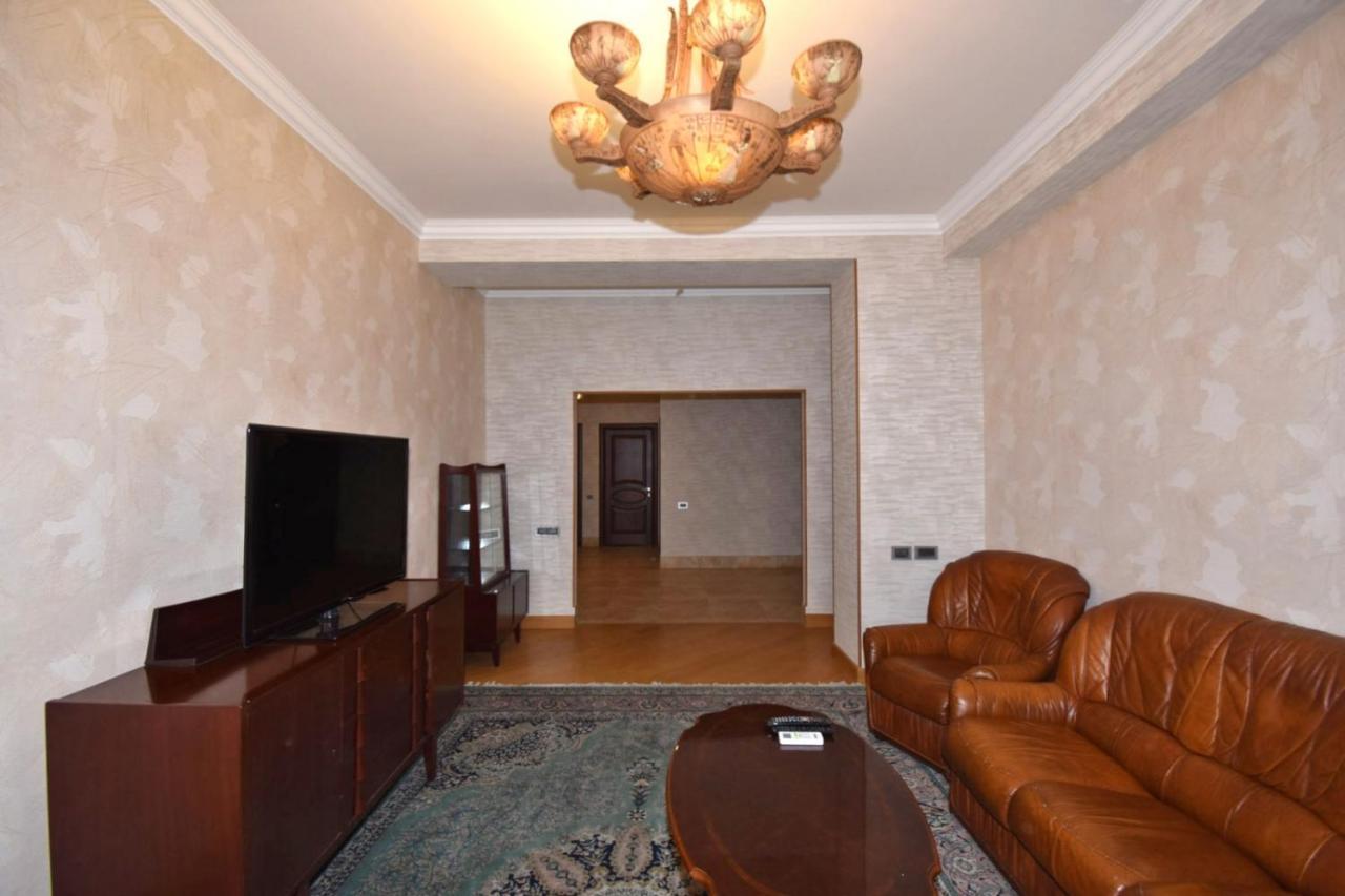 Rent Inn Yerevan On Buzand Street Exteriör bild