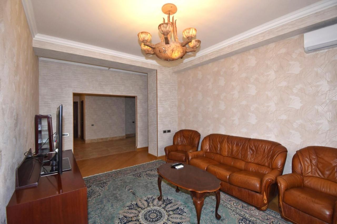 Rent Inn Yerevan On Buzand Street Exteriör bild