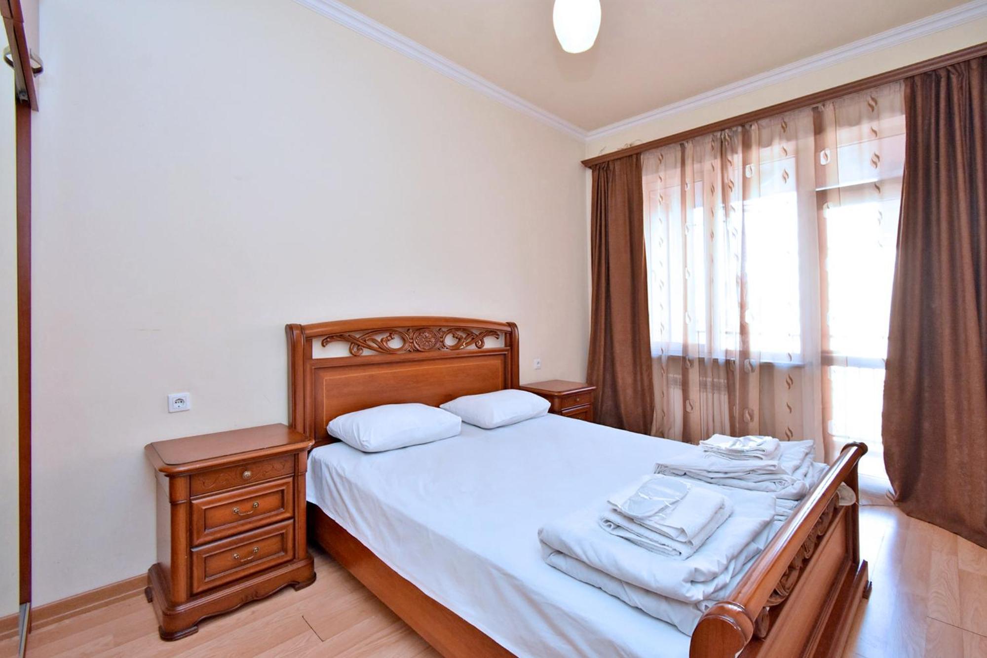 Rent Inn Yerevan On Buzand Street Exteriör bild