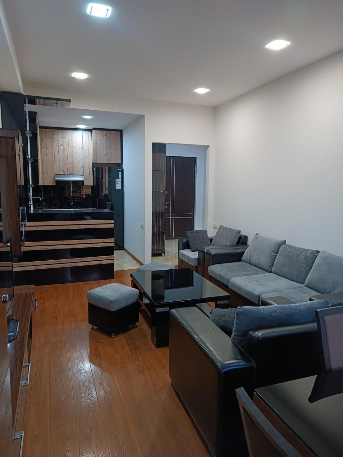 Rent Inn Yerevan On Buzand Street Exteriör bild